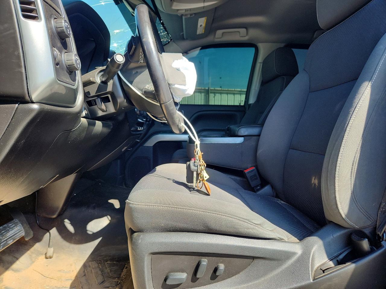2018 CHEVROLET SILVERADO K1500 LT photo 13