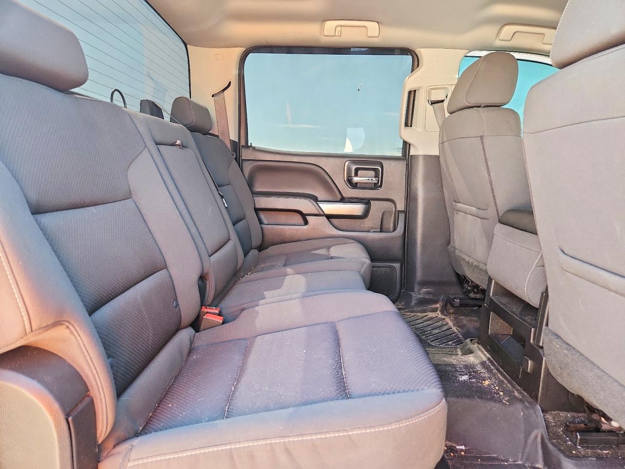 2018 CHEVROLET SILVERADO K1500 LT photo 19