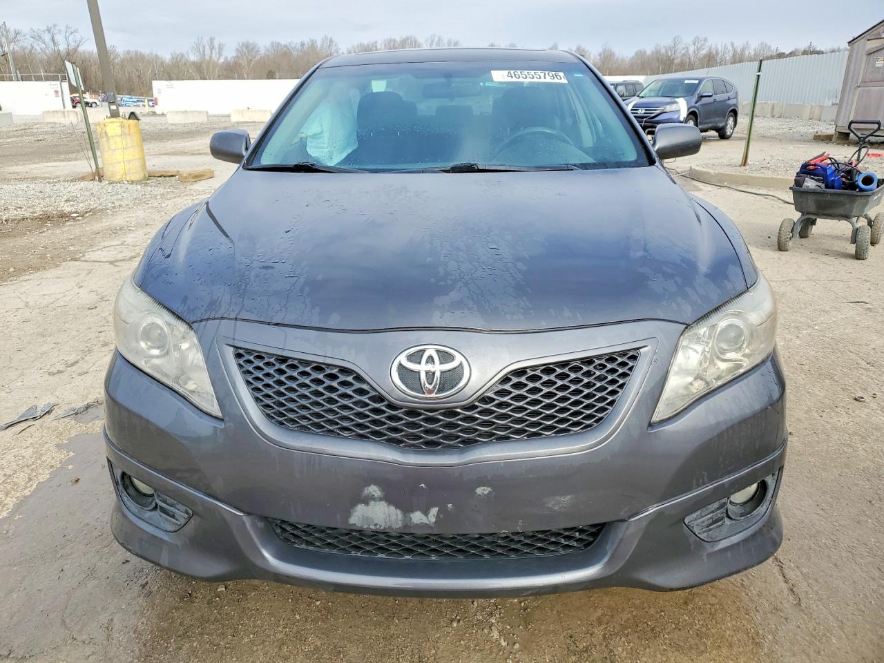 2011 TOYOTA CAMRY SE photo 9