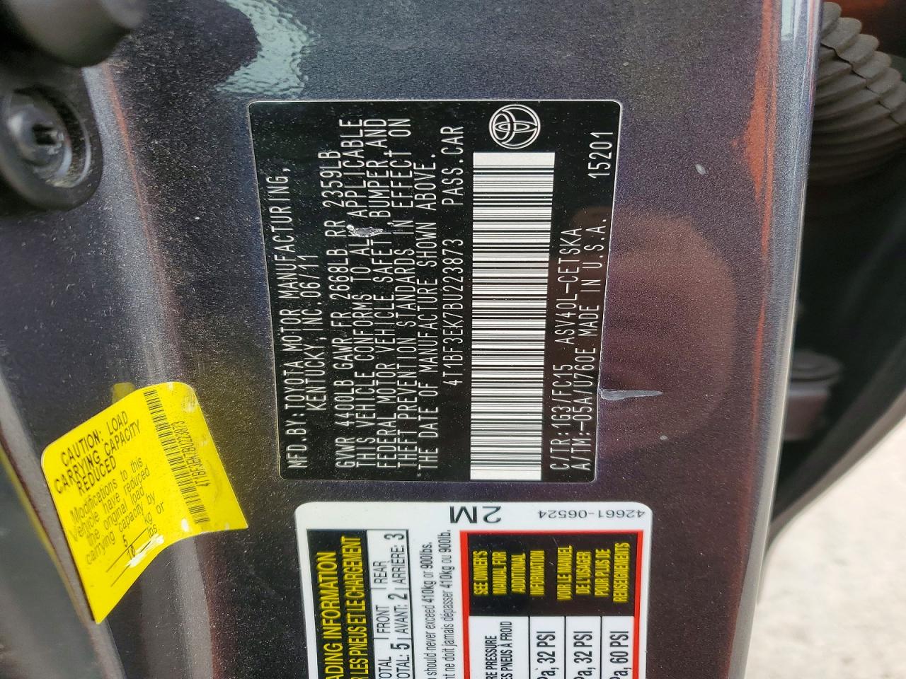 2011 TOYOTA CAMRY SE photo 23