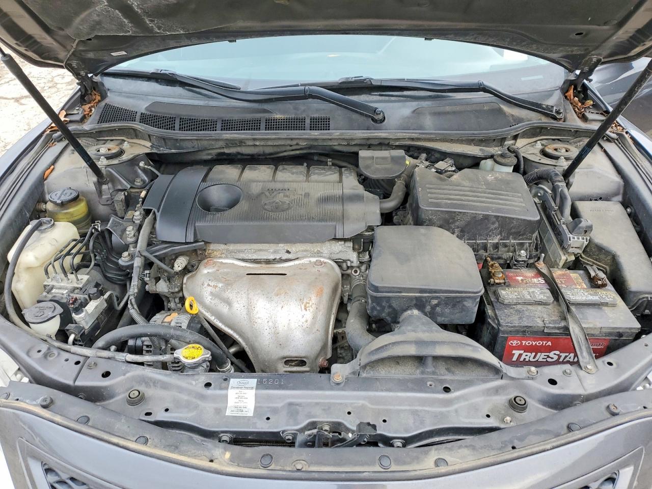 2011 TOYOTA CAMRY SE photo 21