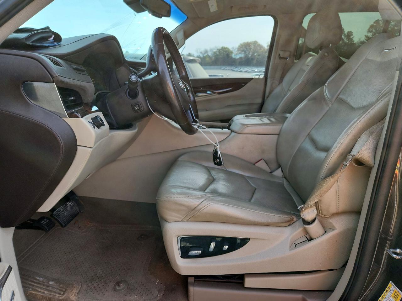 2015 CADILLAC ESCALADE LUXURY photo 13