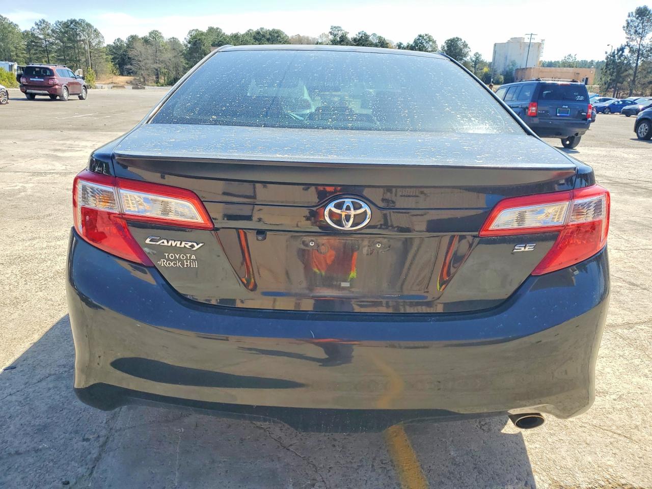 2014 TOYOTA CAMRY SE photo 11
