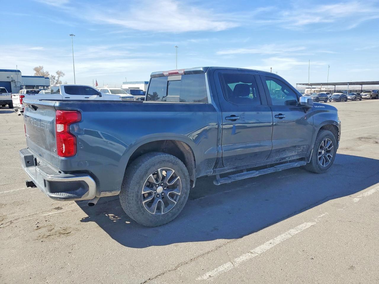 2021 CHEVROLET SILVERADO C1500 LT photo 3