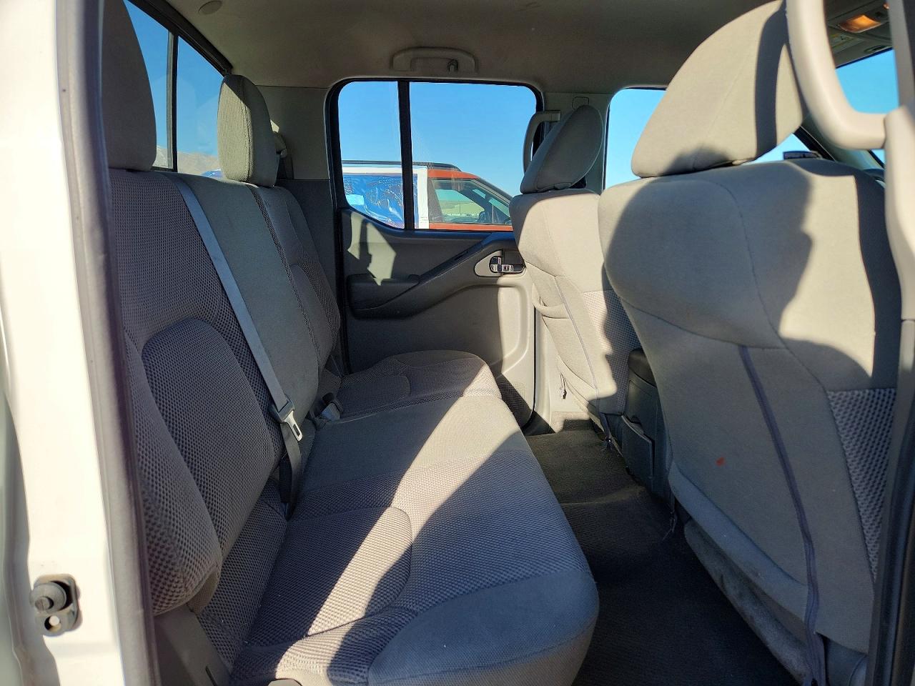 2019 NISSAN FRONTIER SV photo 19