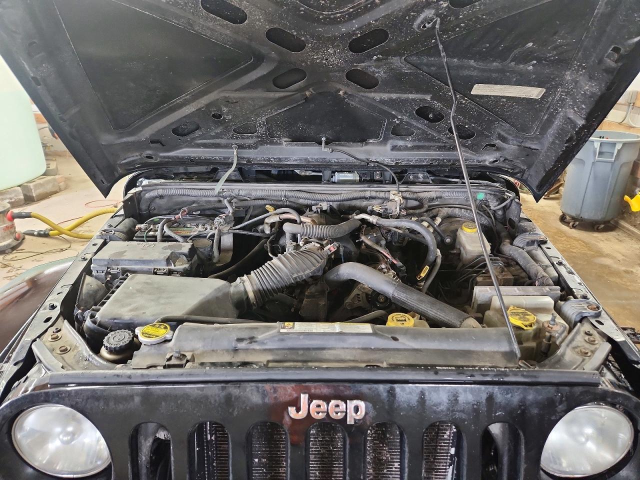 2009 JEEP WRANGLER UNLIMITED SAHARA photo 31