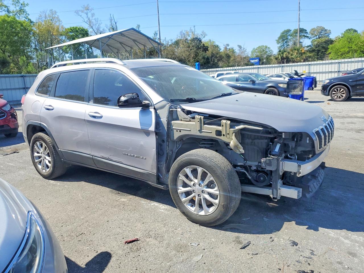 2019 JEEP CHEROKEE LATITUDE photo 4