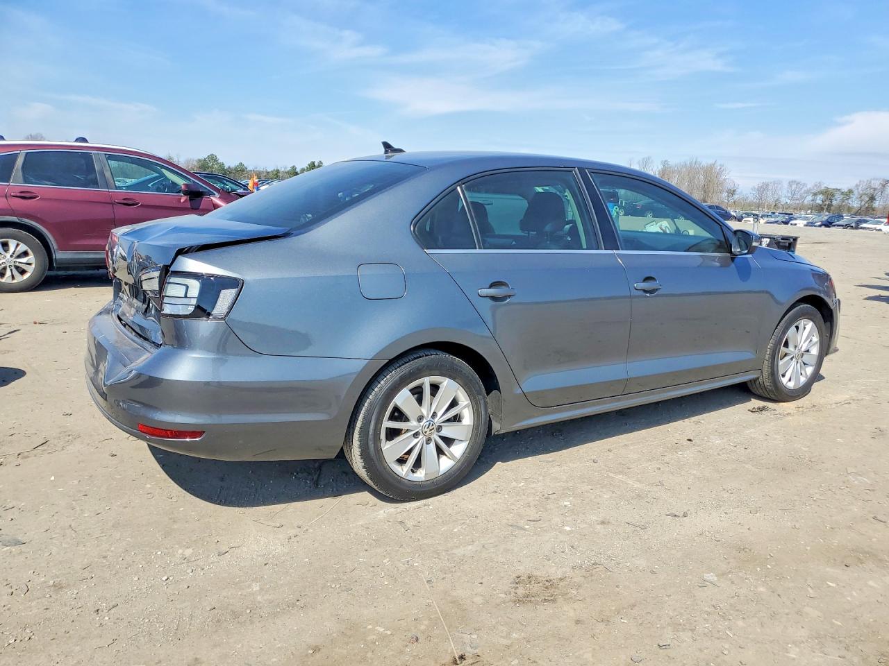 2016 VOLKSWAGEN JETTA SE photo 5
