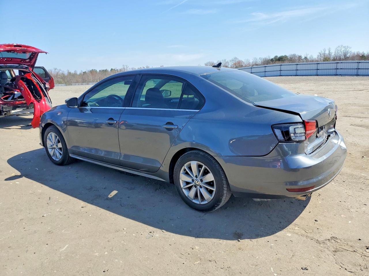 2016 VOLKSWAGEN JETTA SE photo 3