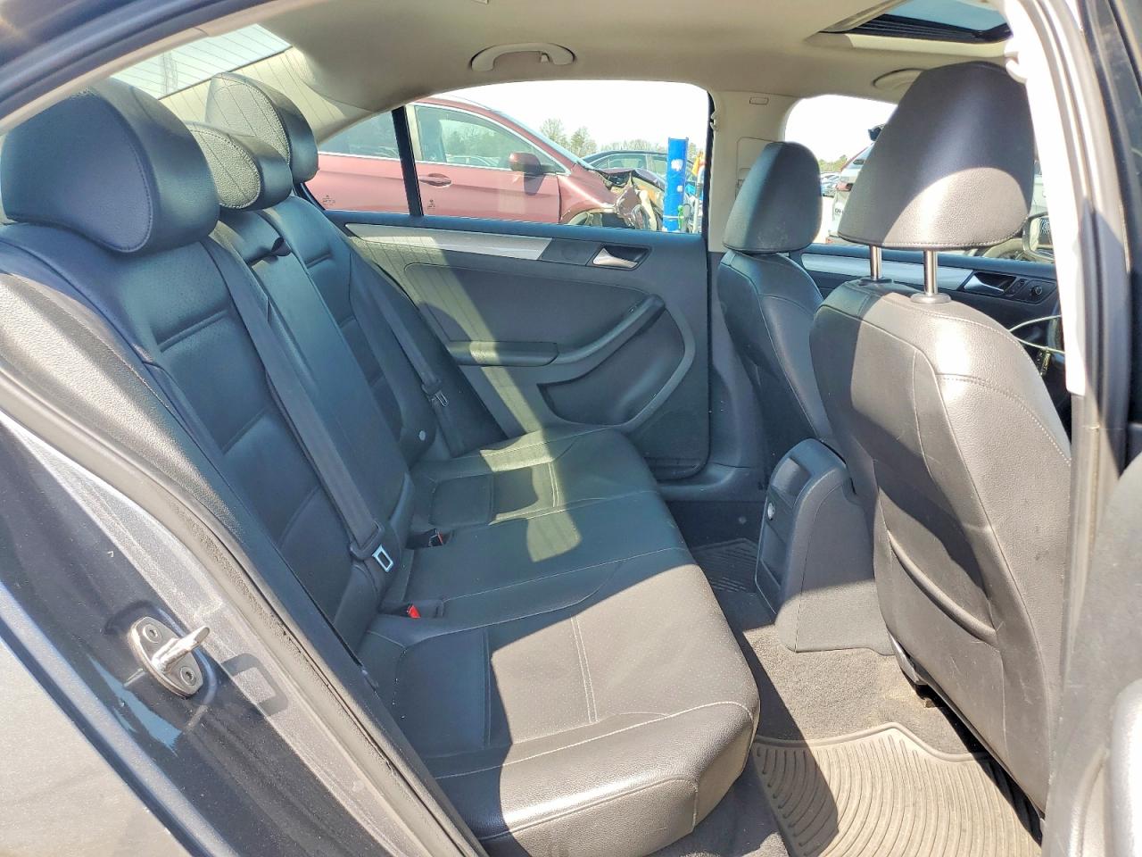 2016 VOLKSWAGEN JETTA SE photo 19