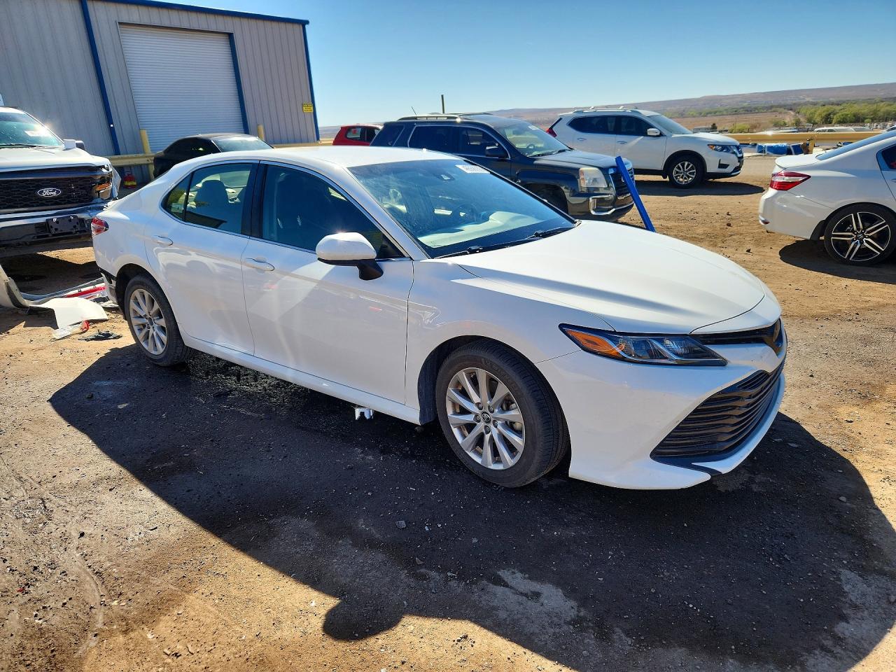 2018 TOYOTA CAMRY LE photo 10