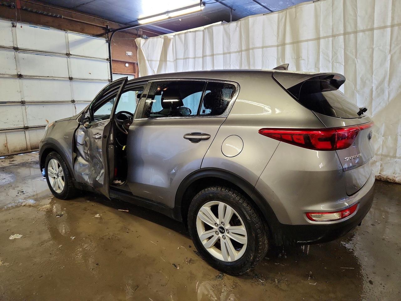 2018 KIA SPORTAGE LX photo 2