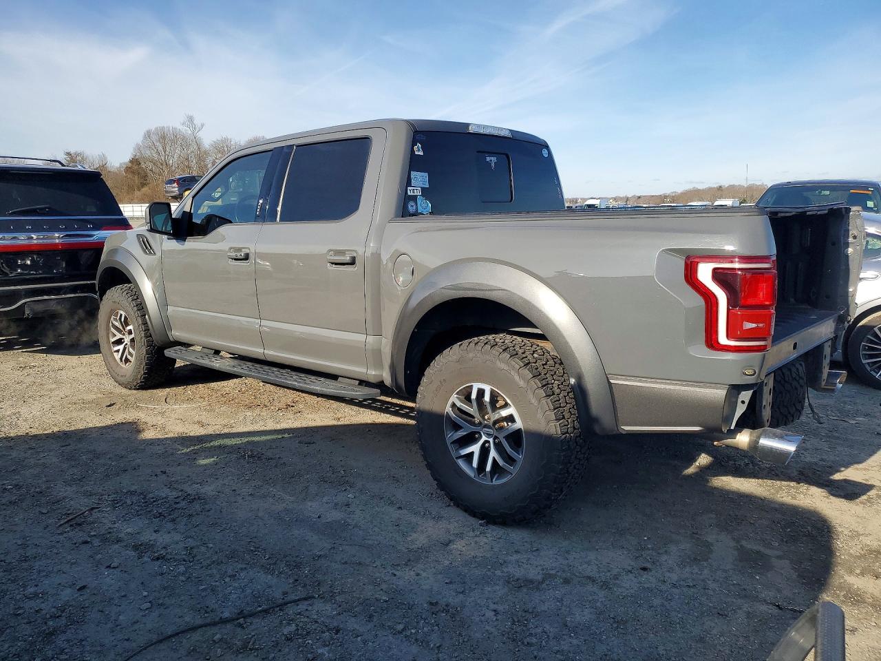 2018 FORD F150 RAPTOR photo 3