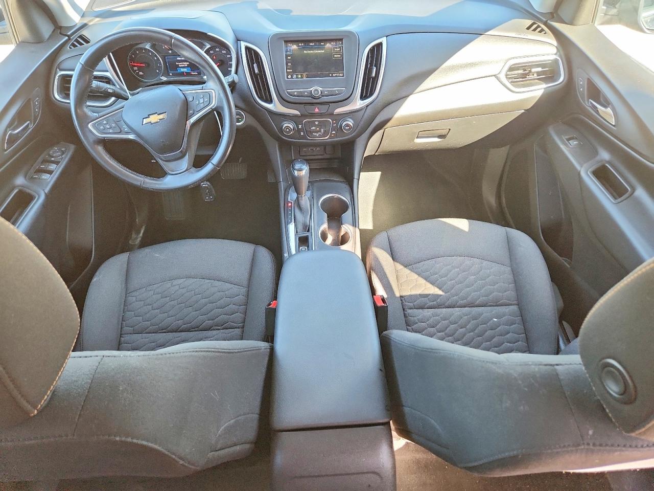 2019 CHEVROLET EQUINOX LT photo 8
