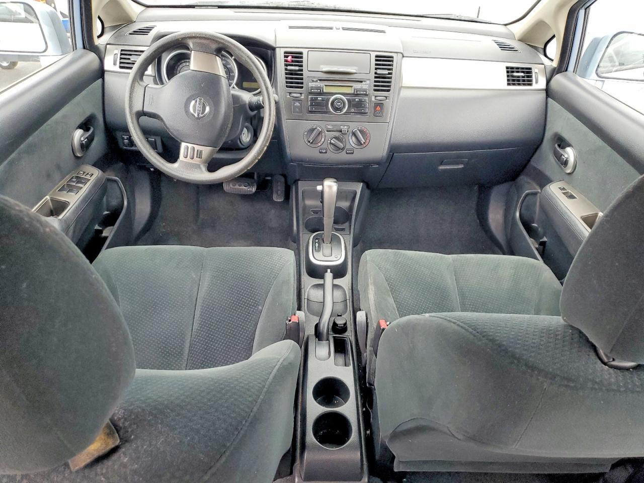 2011 NISSAN VERSA S photo 22