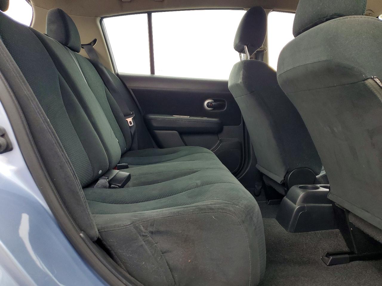2011 NISSAN VERSA S photo 28