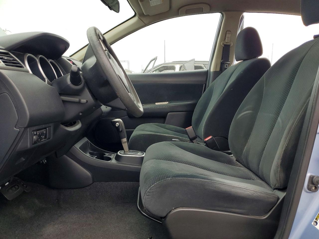 2011 NISSAN VERSA S photo 19