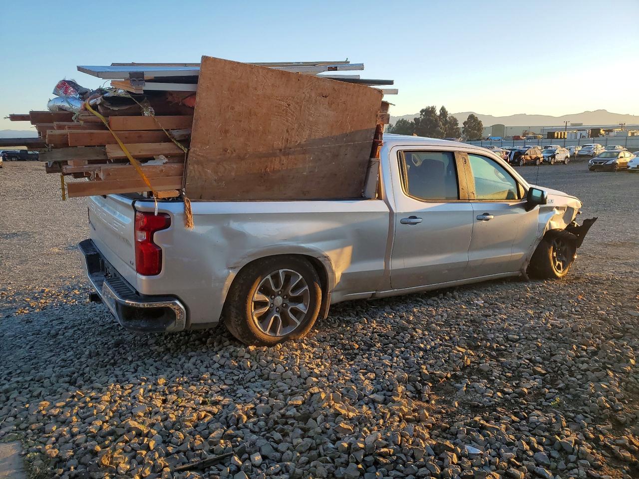2019 CHEVROLET SILVERADO K1500 LT photo 7