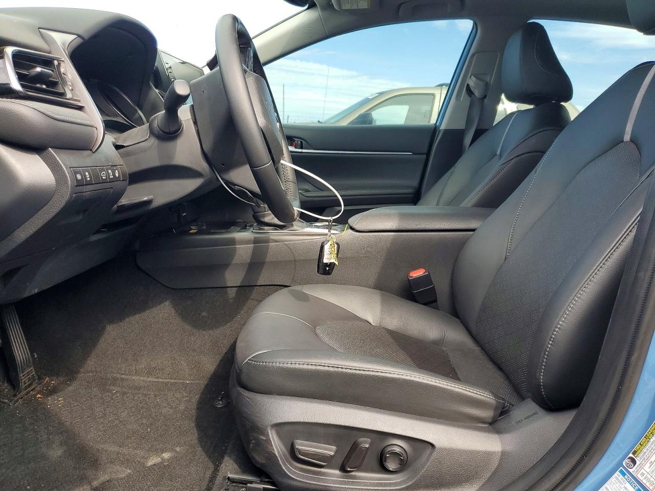 2023 TOYOTA CAMRY XSE photo 7