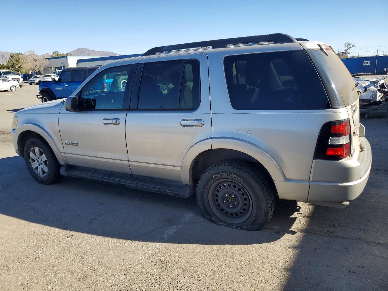2008 FORD EXPLORER XLT photo 2