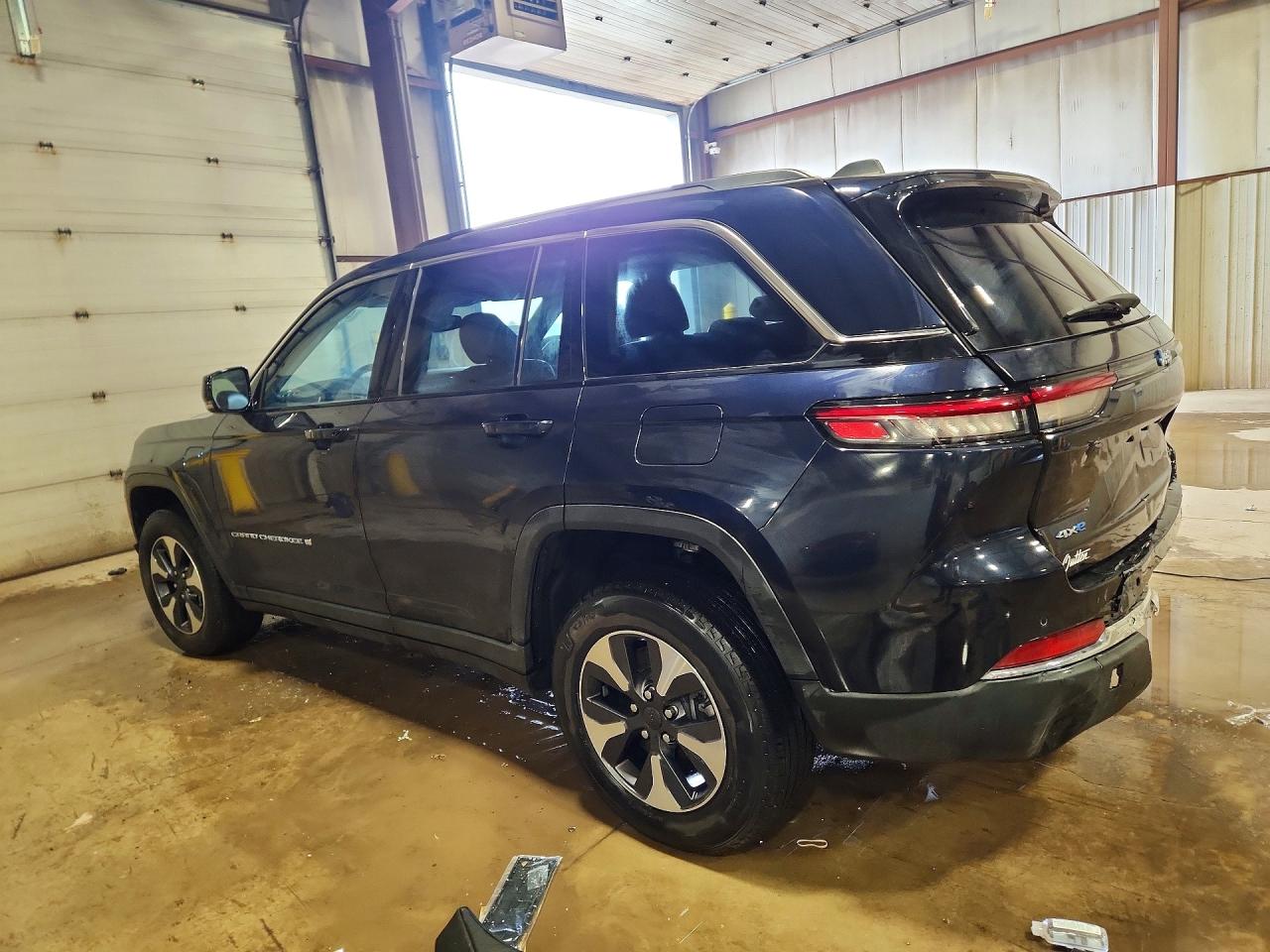 2023 JEEP GRAND CHEROKEE LIMITED 4XE photo 4