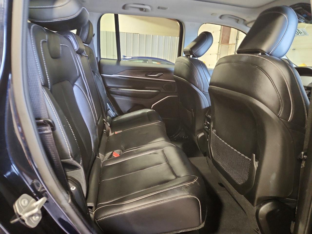 2023 JEEP GRAND CHEROKEE LIMITED 4XE photo 28