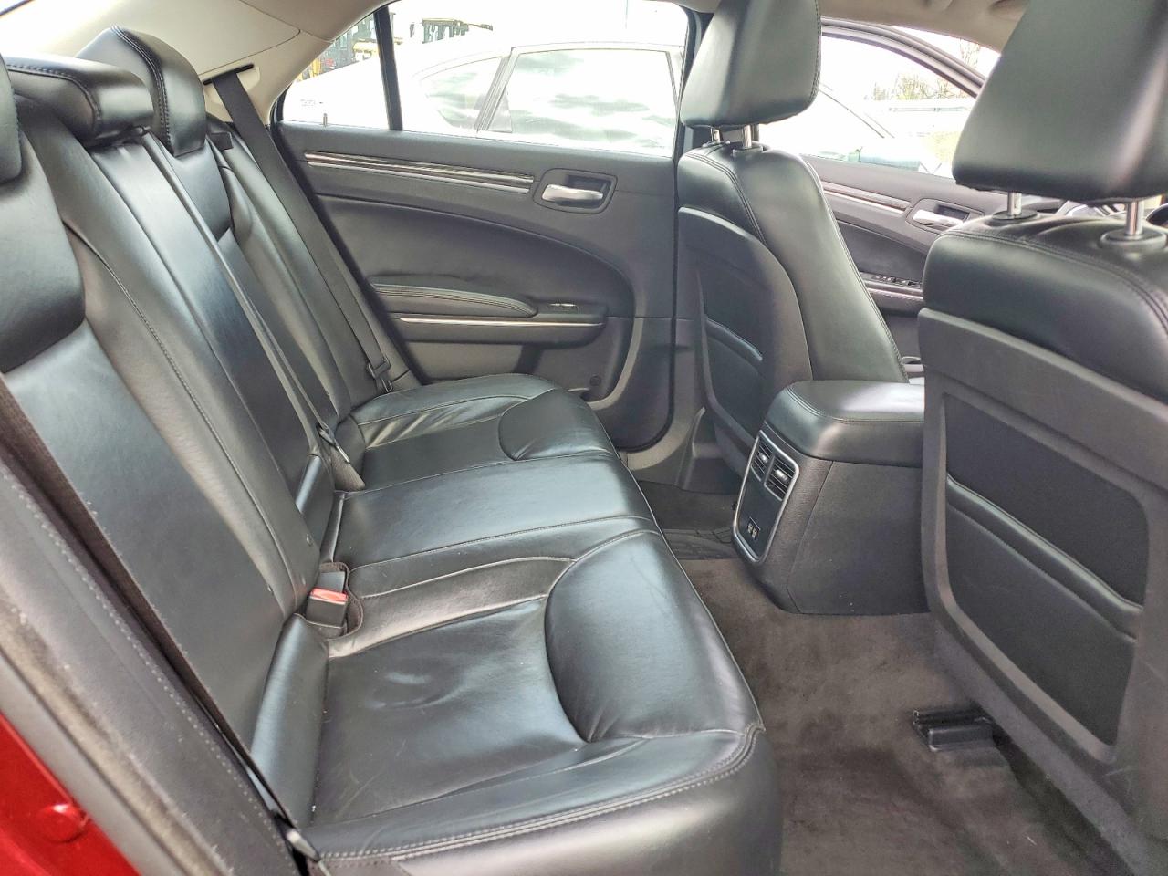 2016 CHRYSLER 300 LIMITED photo 10