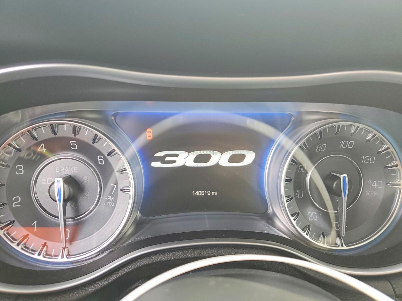 2016 CHRYSLER 300 LIMITED photo 9