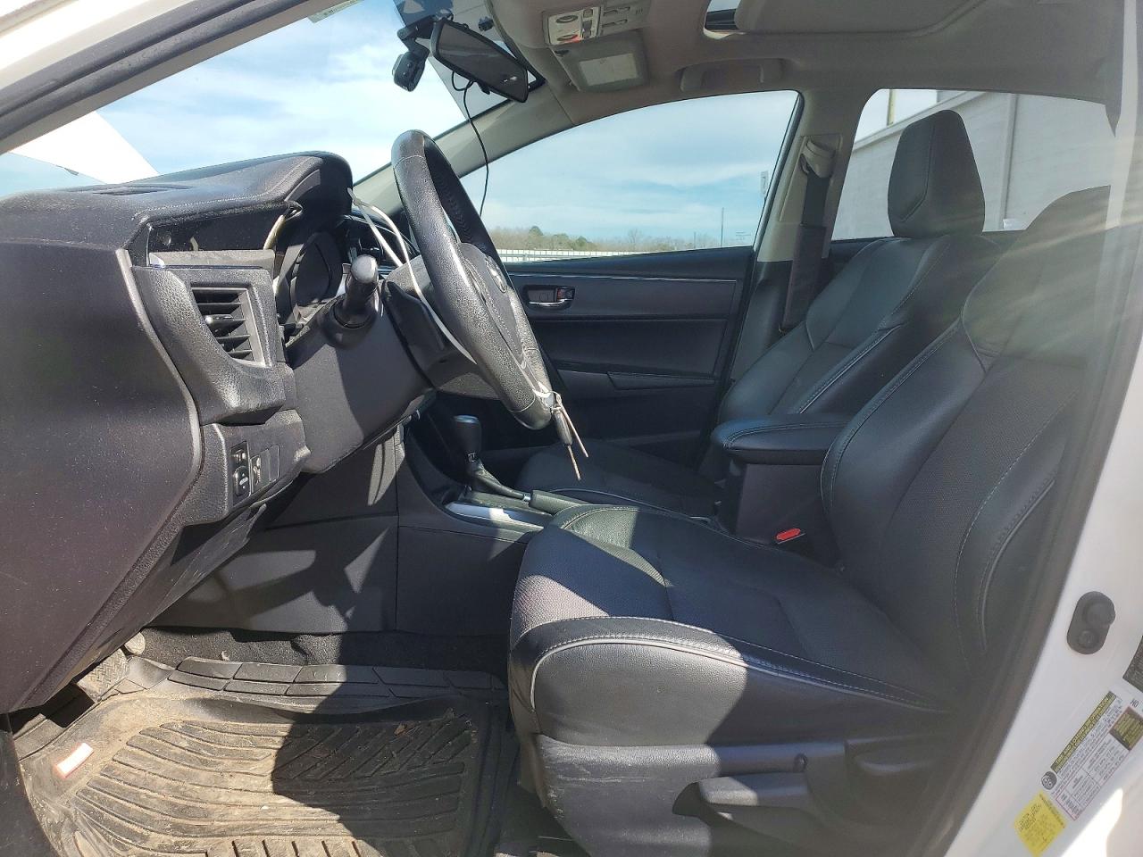 2015 TOYOTA COROLLA S PLUS photo 19