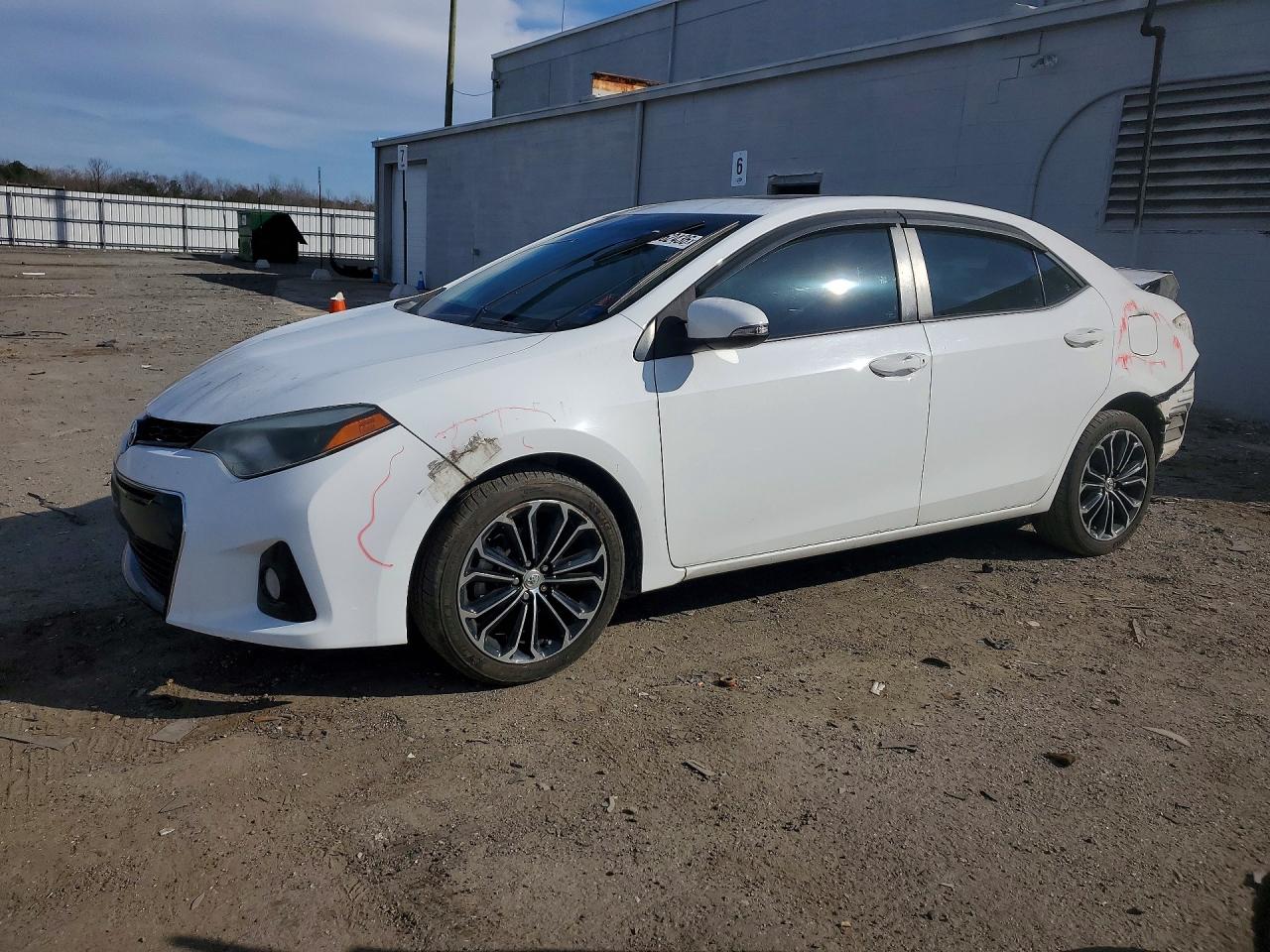 2015 TOYOTA COROLLA