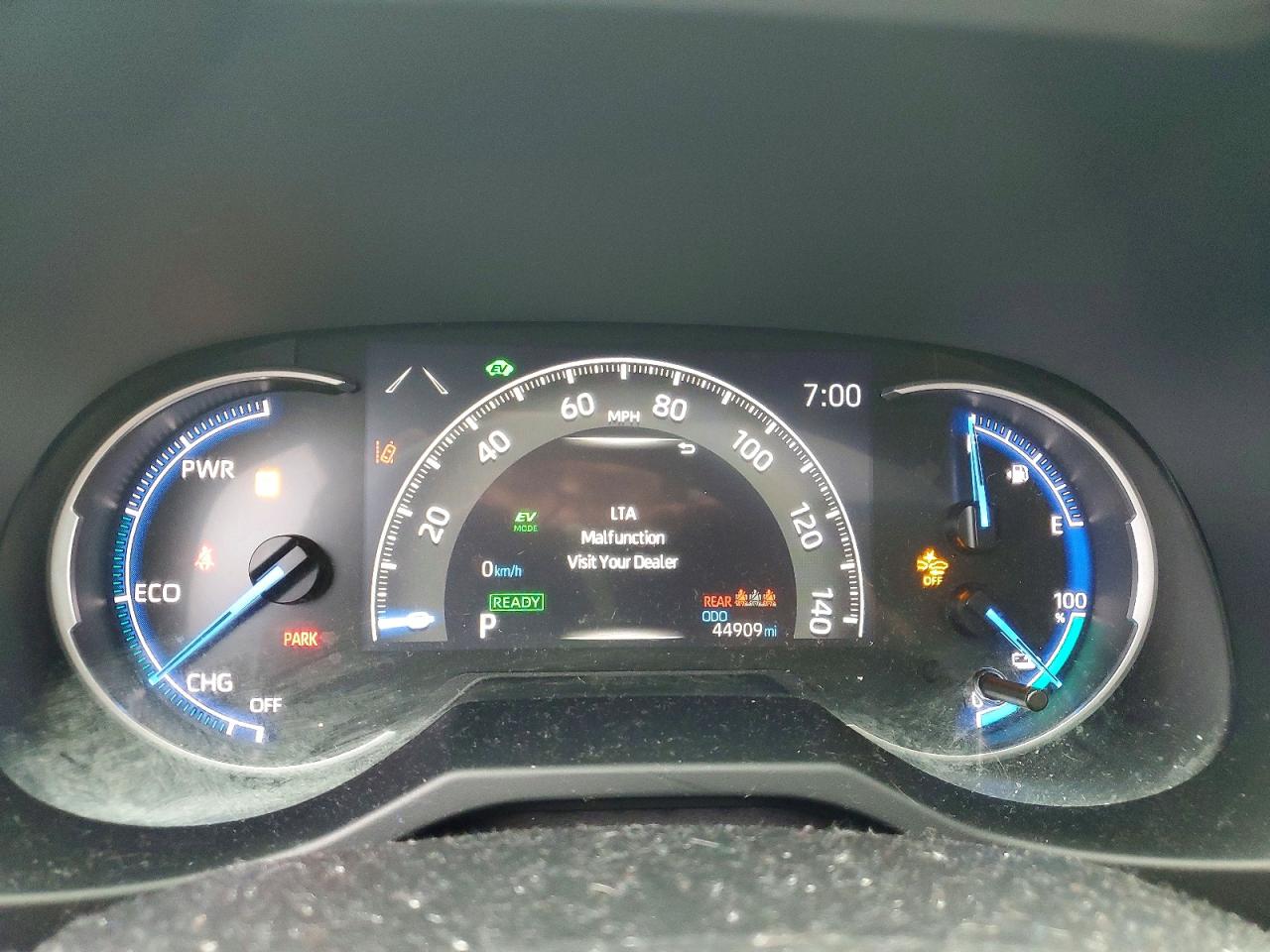 2021 TOYOTA RAV4 PRIME SE photo 17
