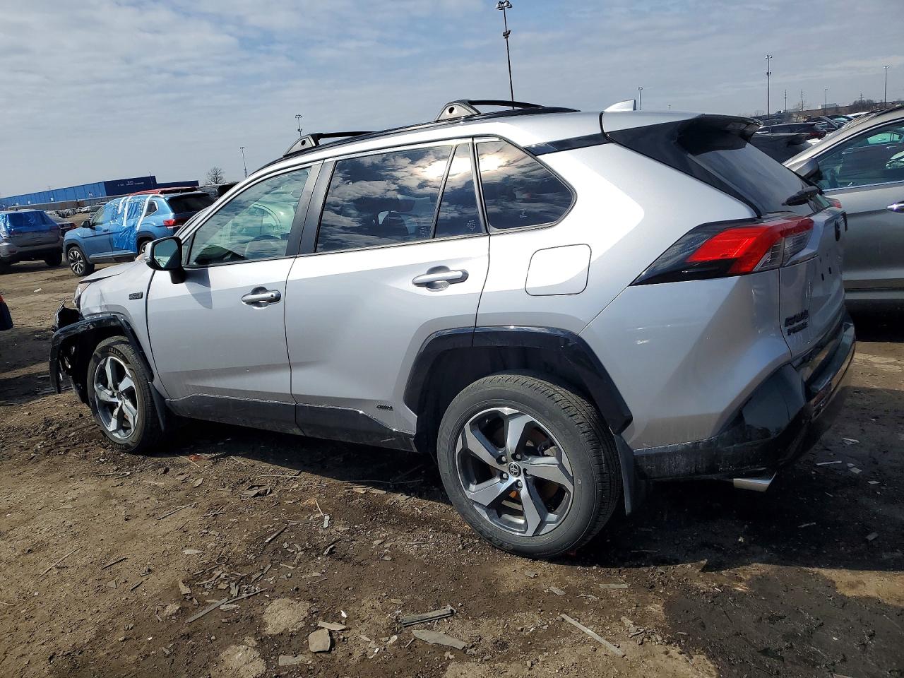2021 TOYOTA RAV4 PRIME SE photo 3