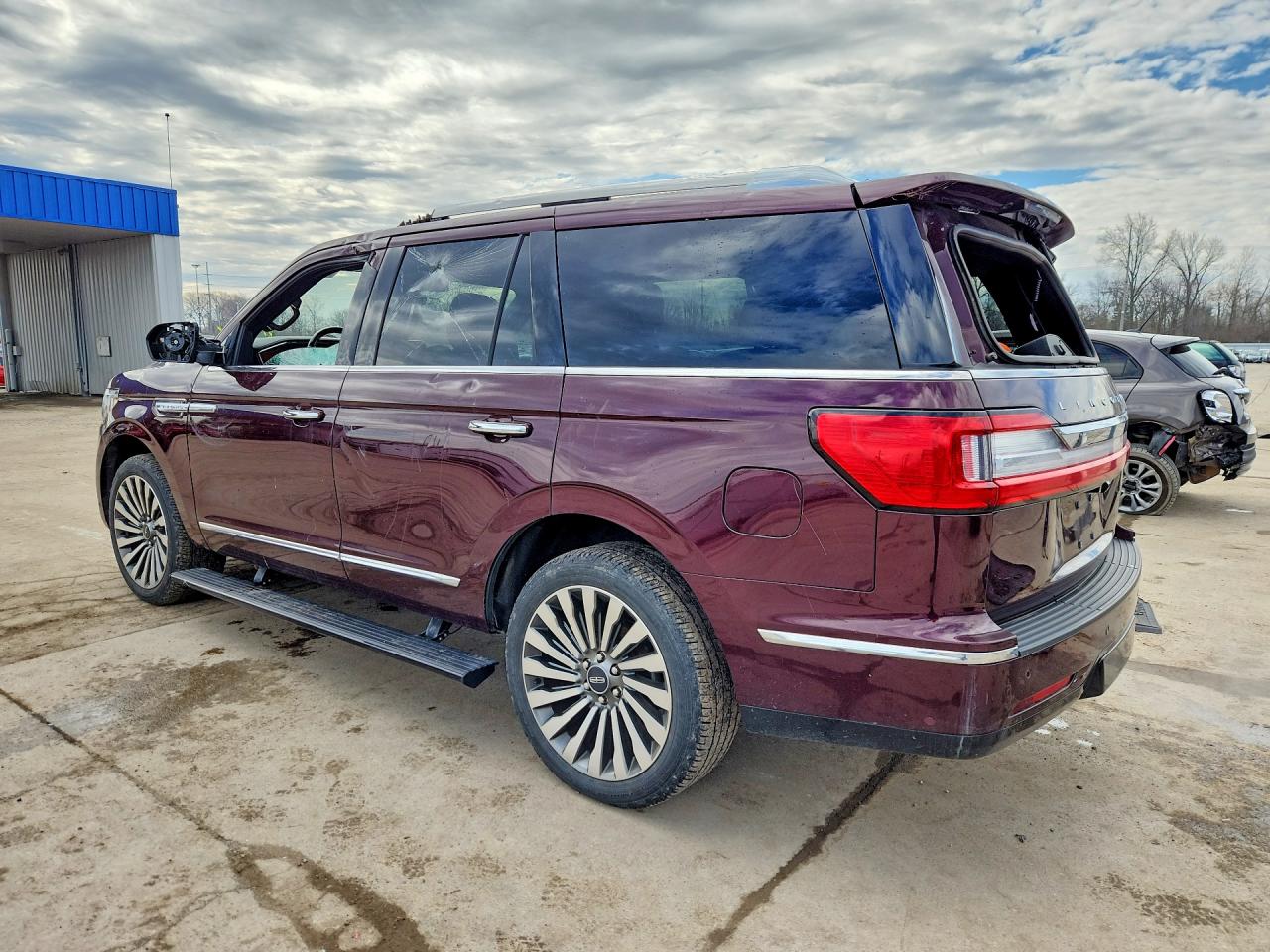2019 LINCOLN NAVIGATOR RESERVE photo 2