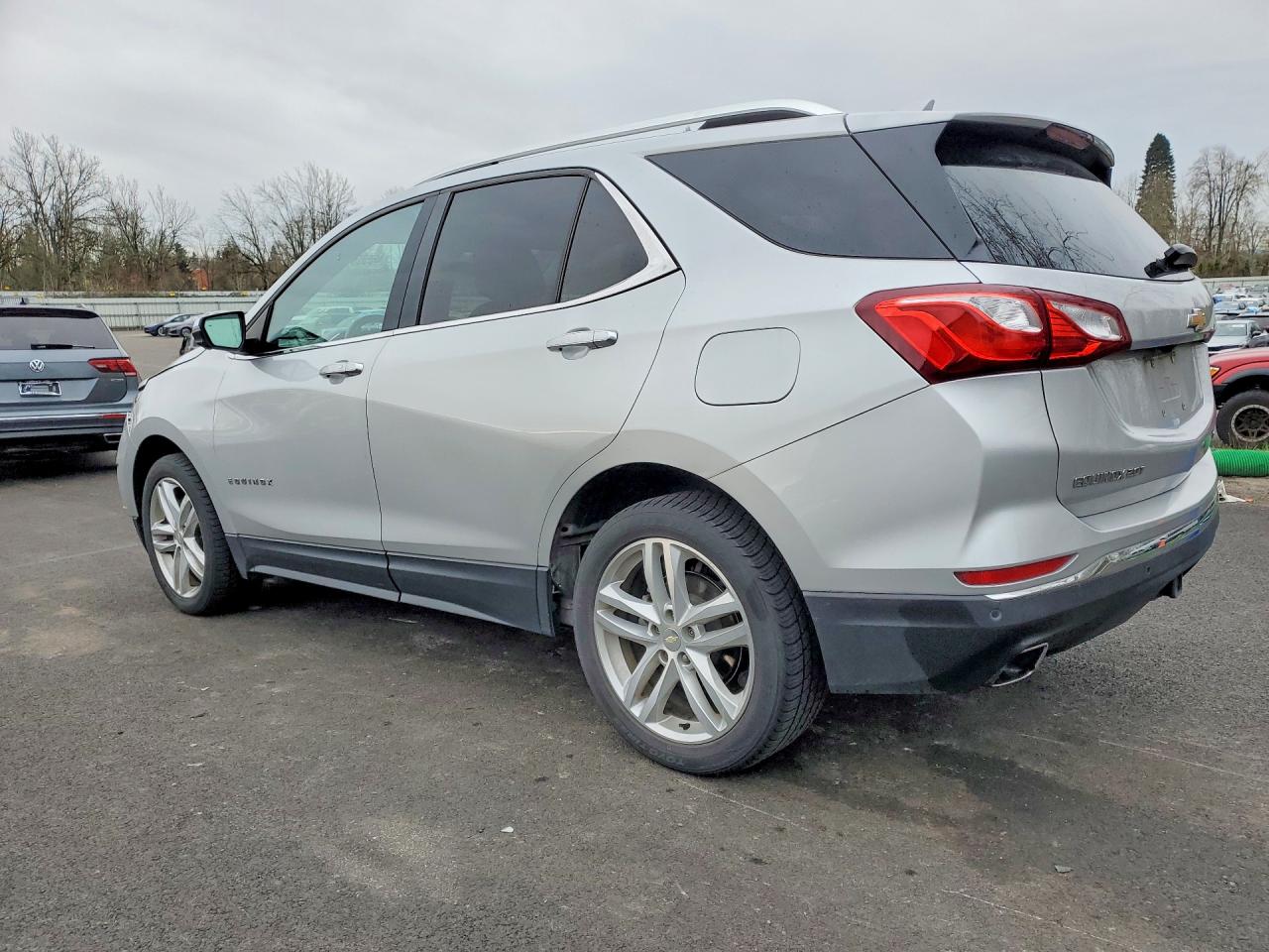 2020 CHEVROLET EQUINOX PREMIER photo 2