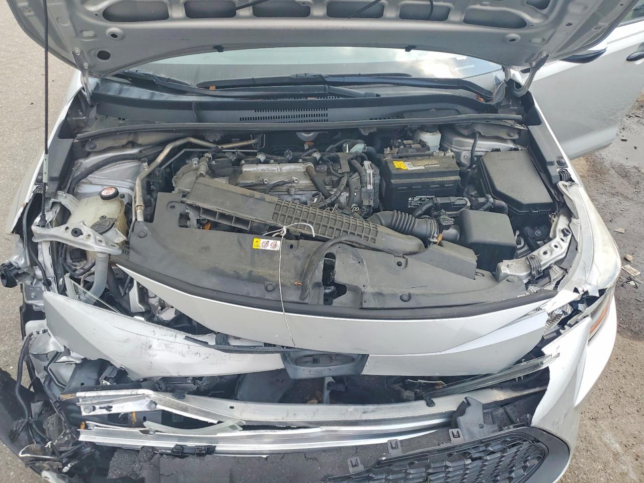 2021 TOYOTA COROLLA LE photo 11