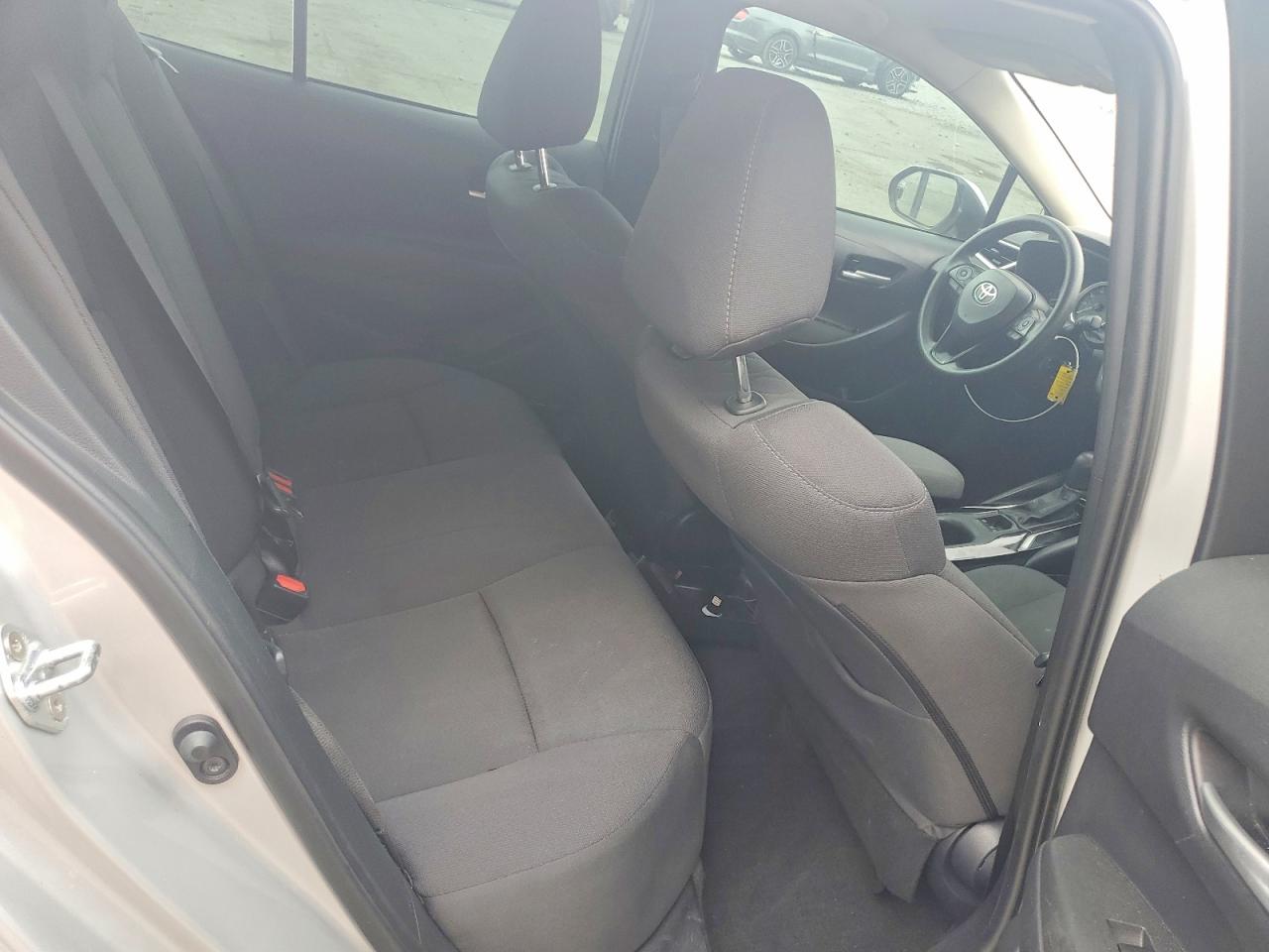 2021 TOYOTA COROLLA LE photo 10