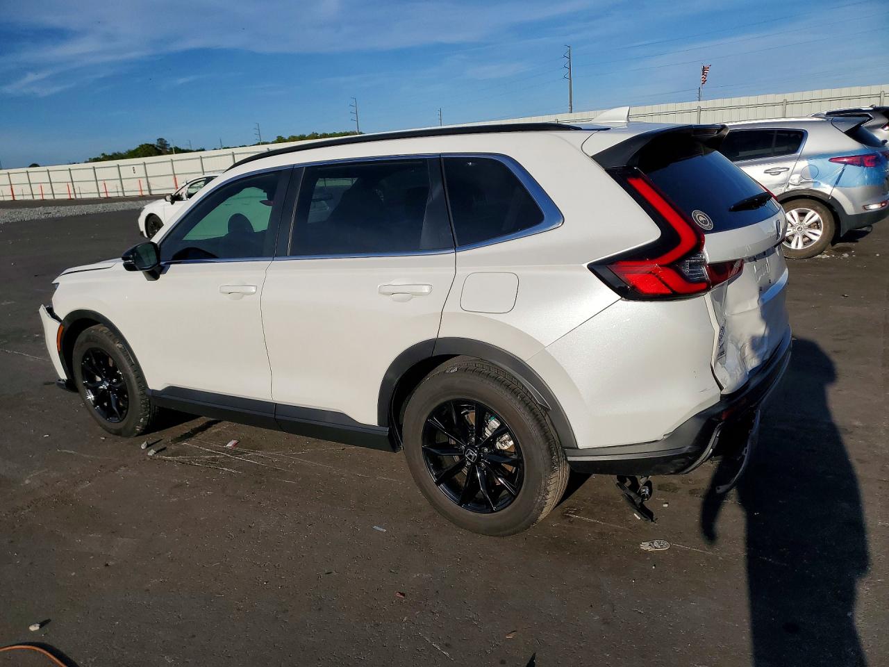 2025 HONDA CR-V SPORT photo 3
