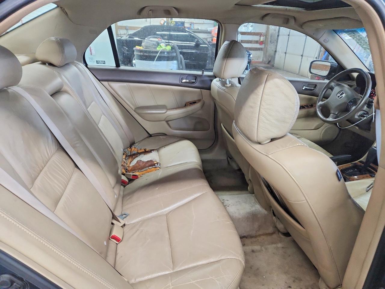 2004 HONDA ACCORD EX photo 19
