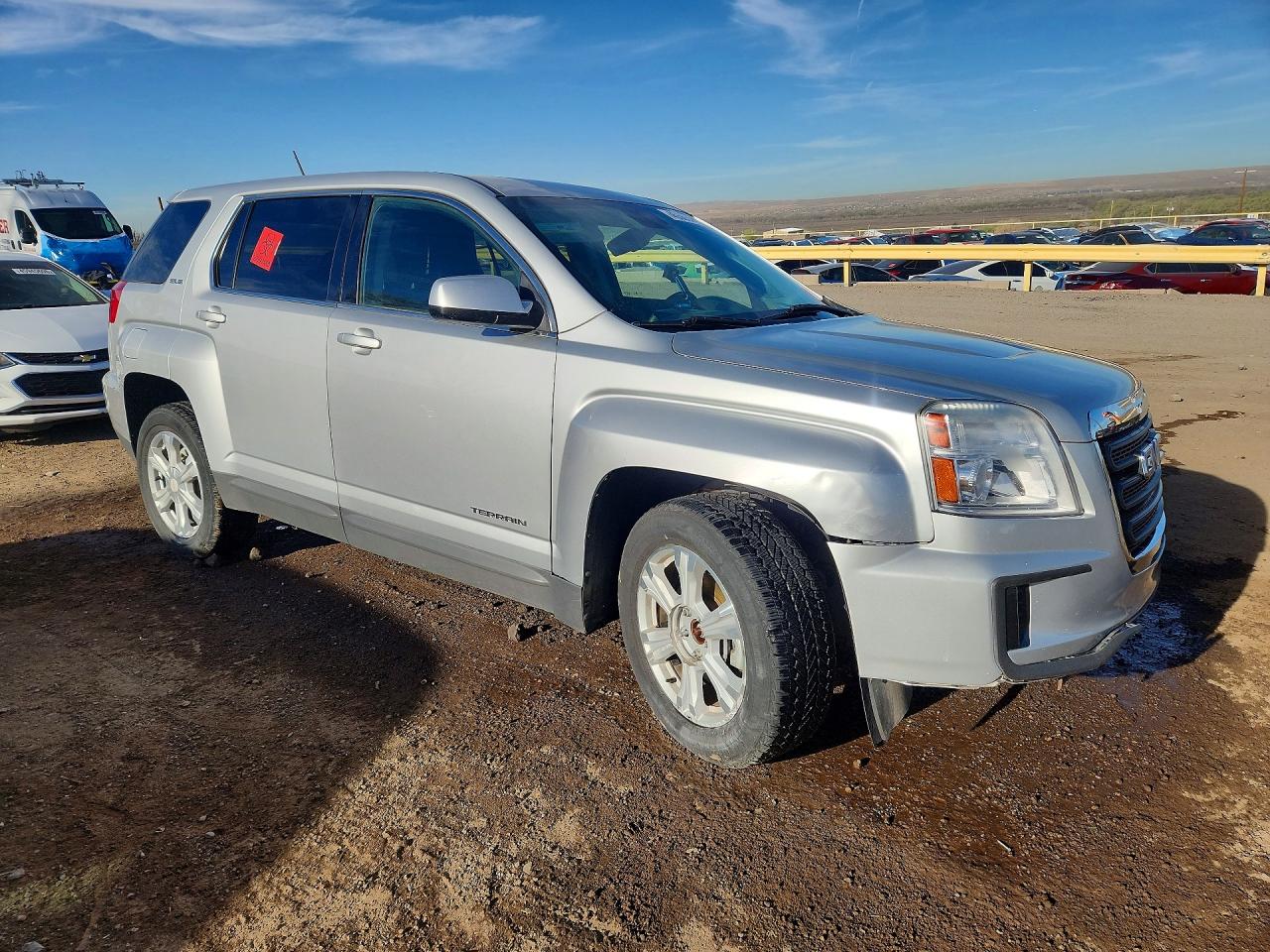 2017 GMC TERRAIN SLE photo 4