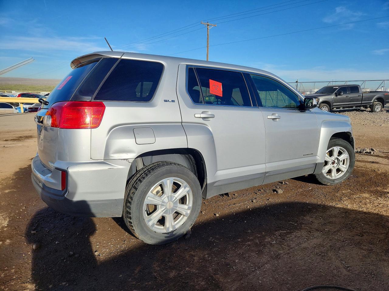 2017 GMC TERRAIN SLE photo 3