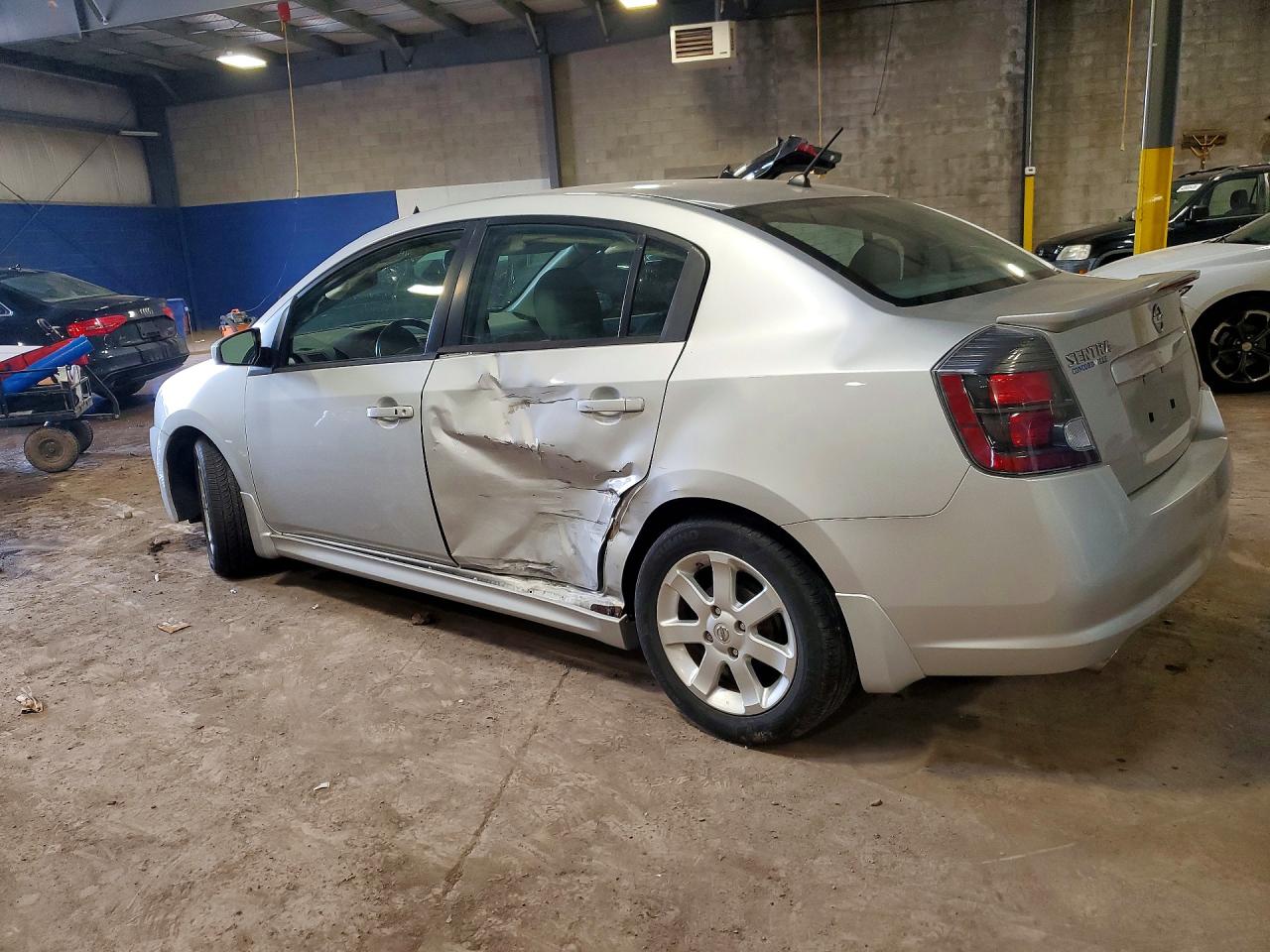 2011 NISSAN SENTRA 2.0 photo 2