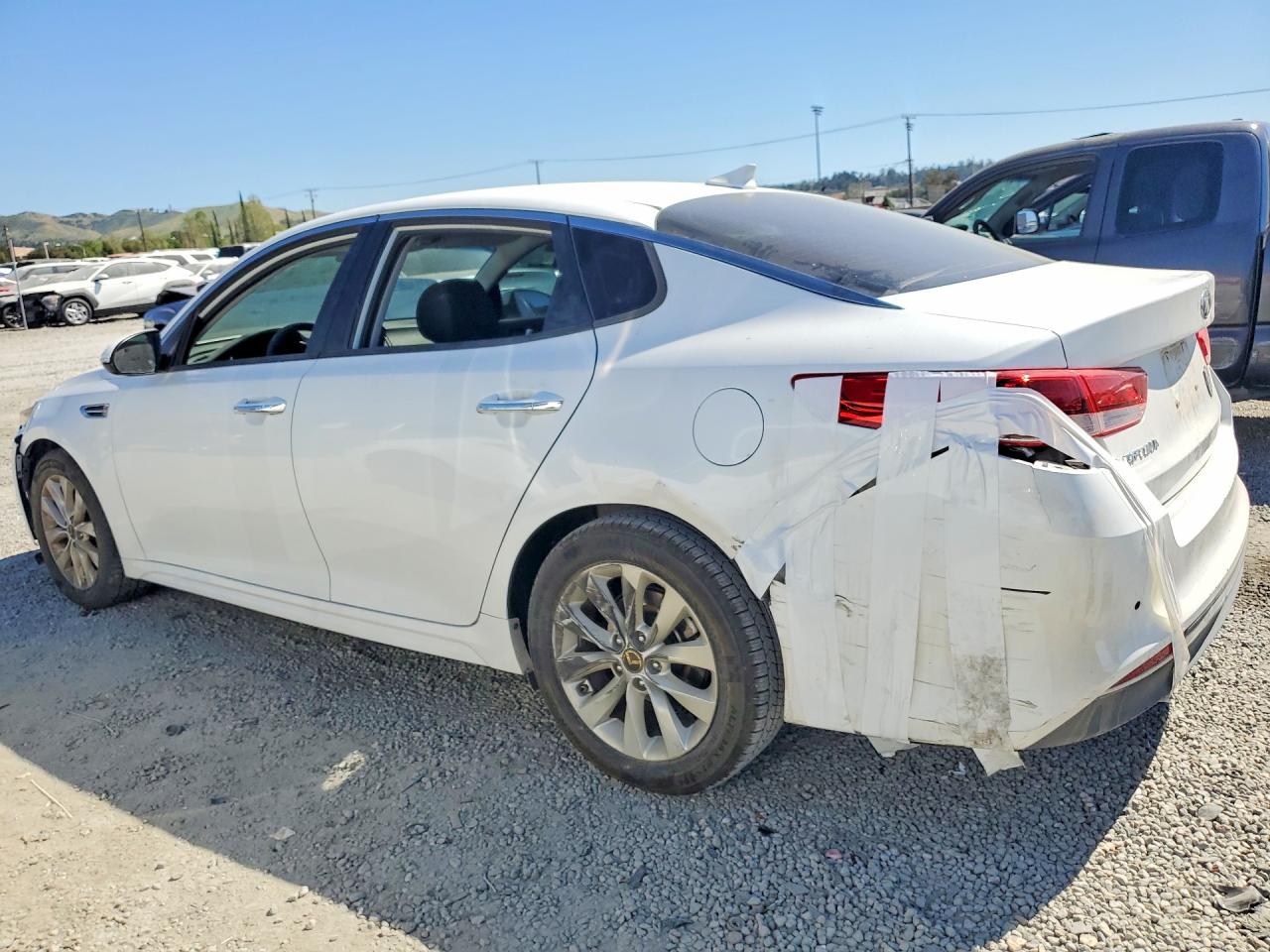2018 KIA OPTIMA LX photo 3
