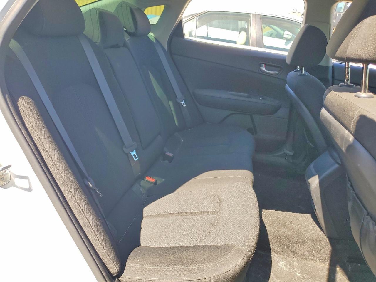 2018 KIA OPTIMA LX photo 19