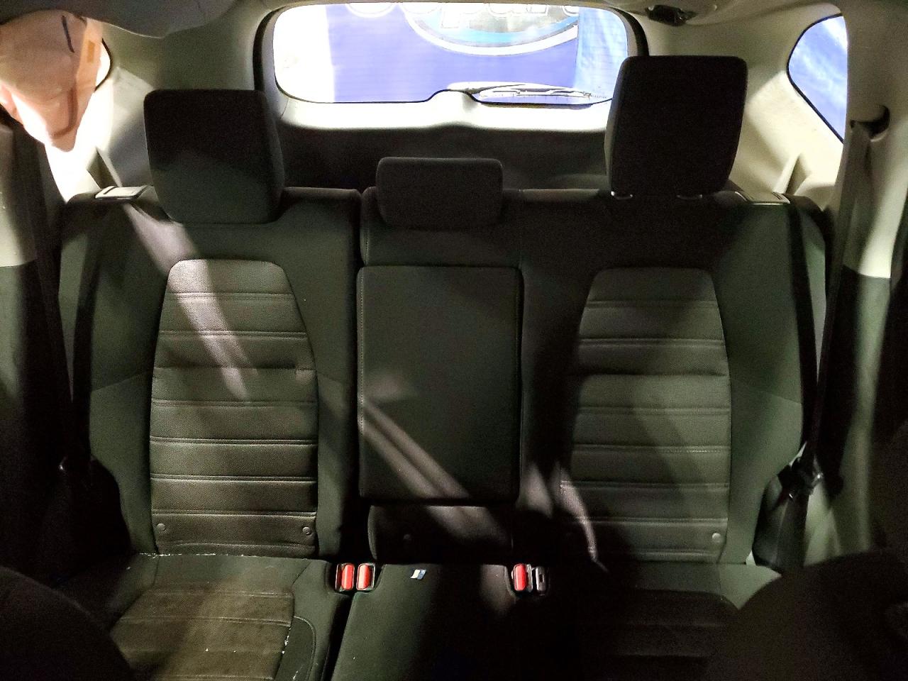 2017 HONDA CR-V LX photo 28