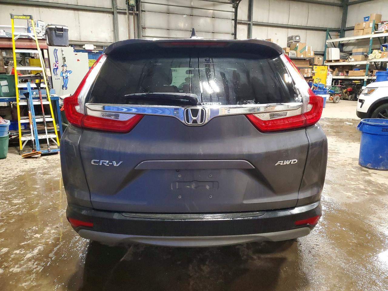 2017 HONDA CR-V LX photo 16