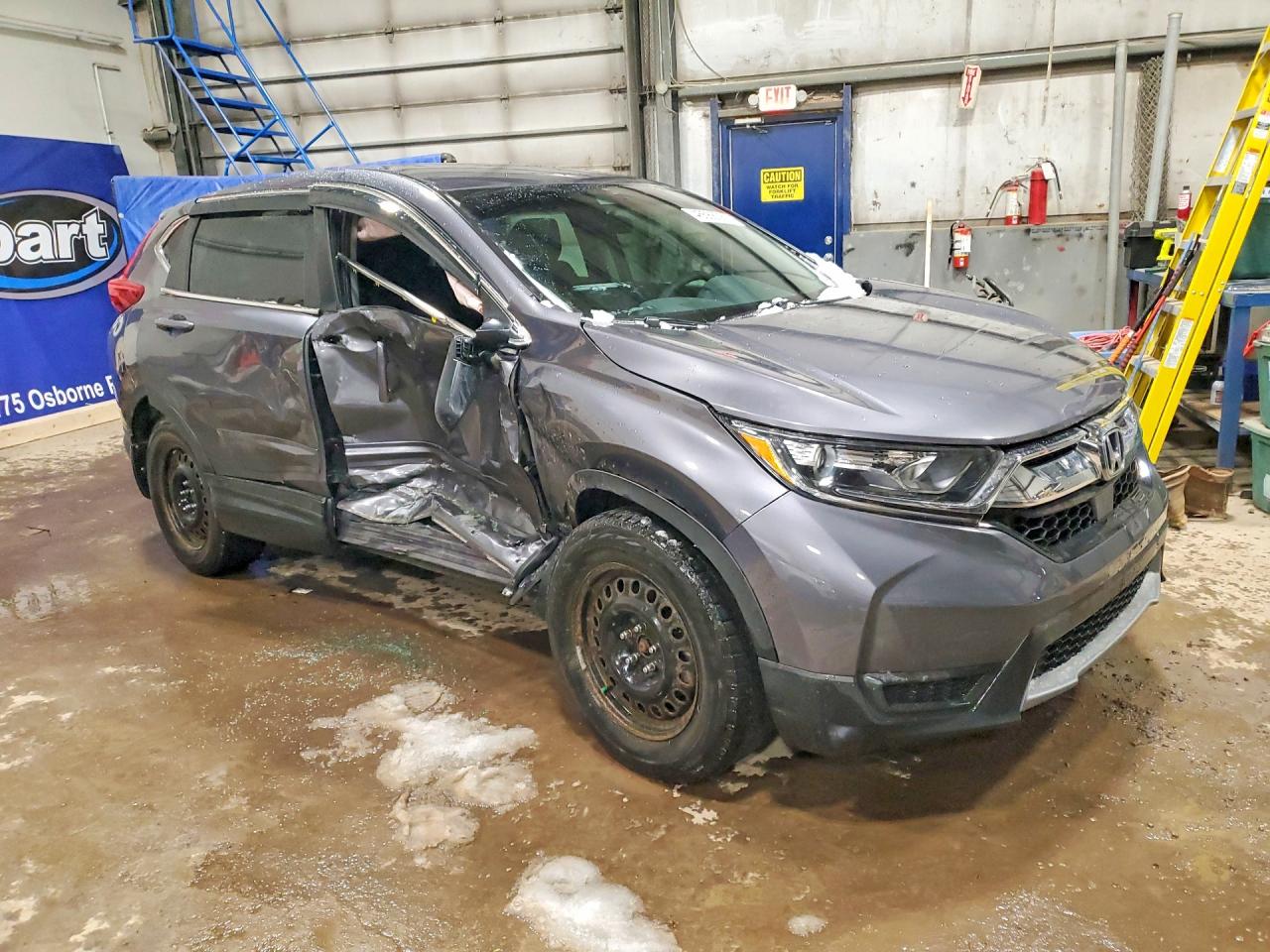 2017 HONDA CR-V LX photo 10