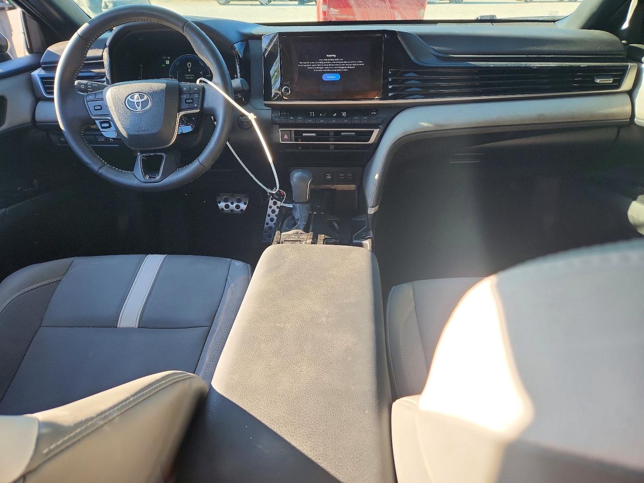 2025 TOYOTA CAMRY SE photo 15