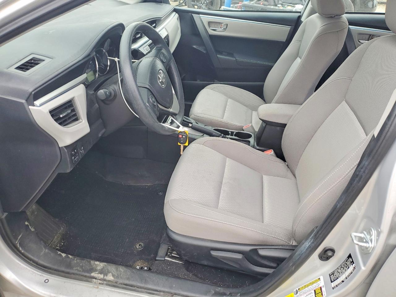 2016 TOYOTA COROLLA LE photo 19