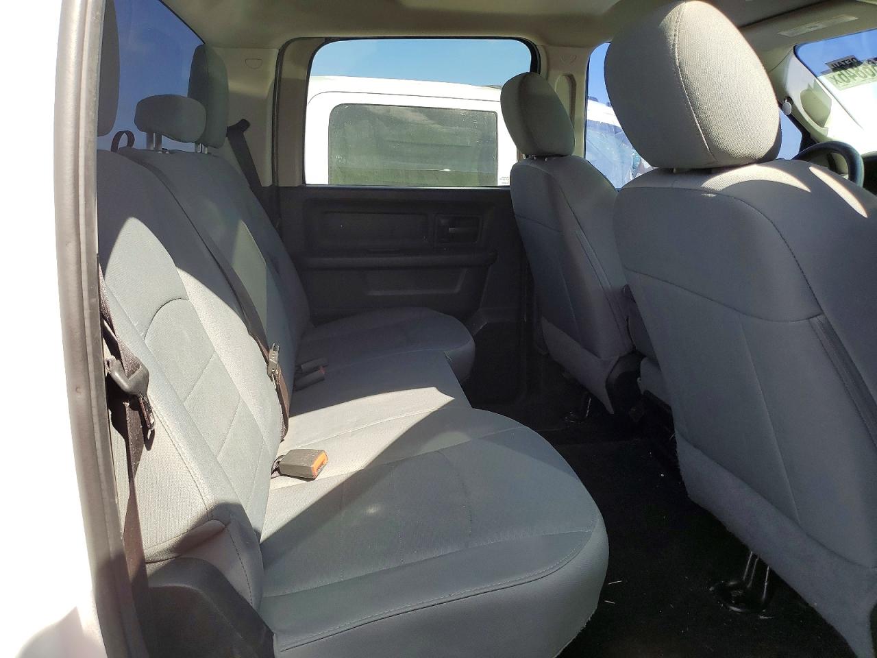 2017 RAM 2500 ST photo 19