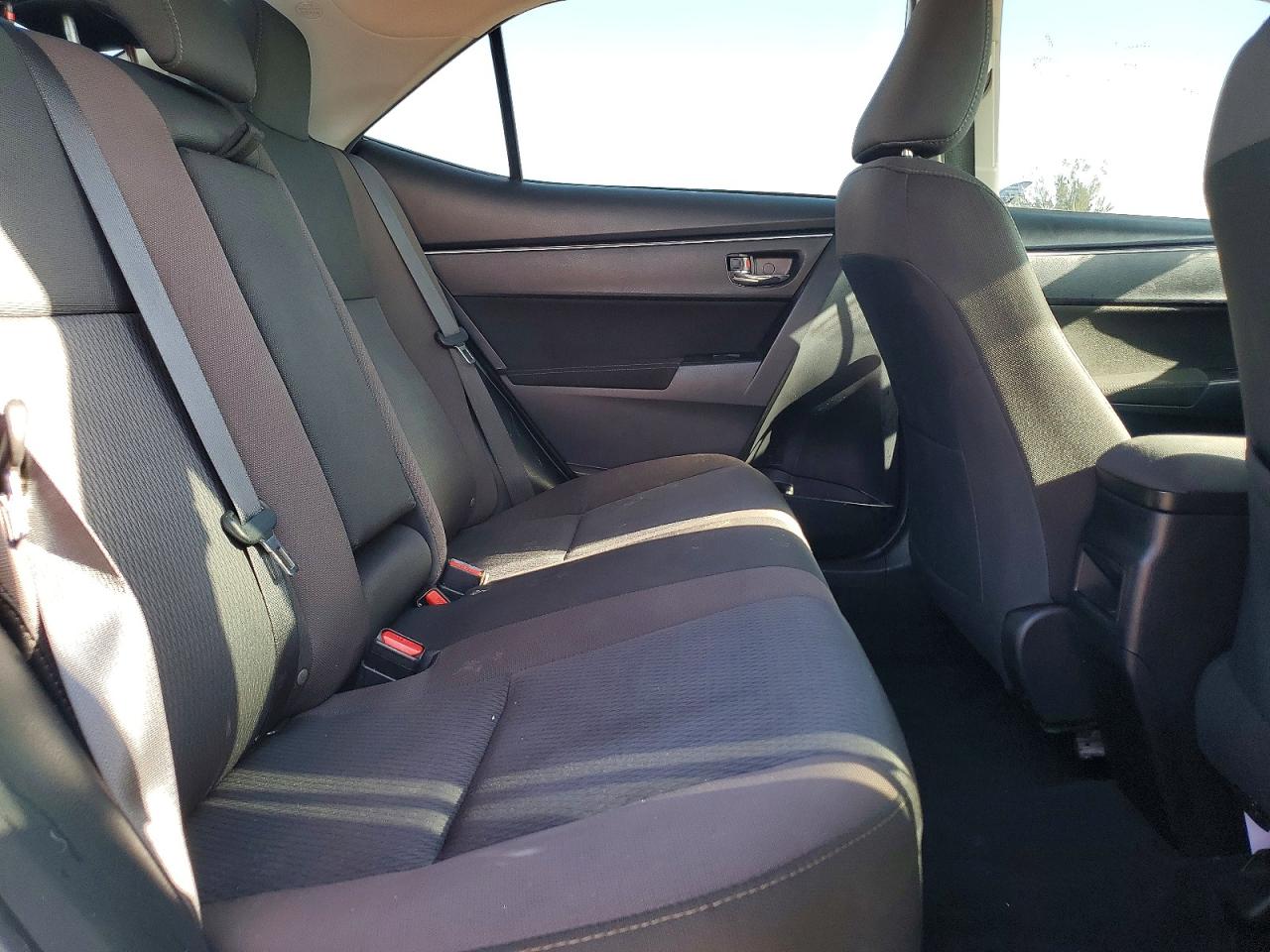2019 TOYOTA COROLLA LE photo 19